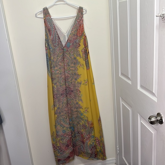 Zara Yellow Paisely V-neck Flowy Maxi Dress size Small - Picture 3 of 13